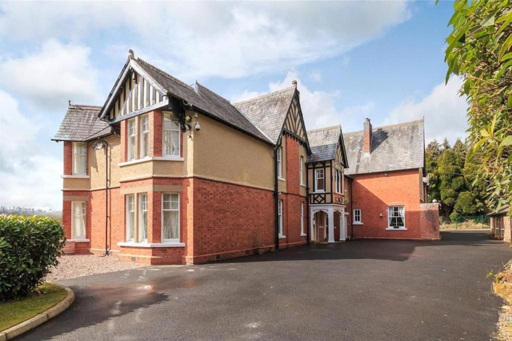 Country Mansion - Private Annexe * Llanwrda