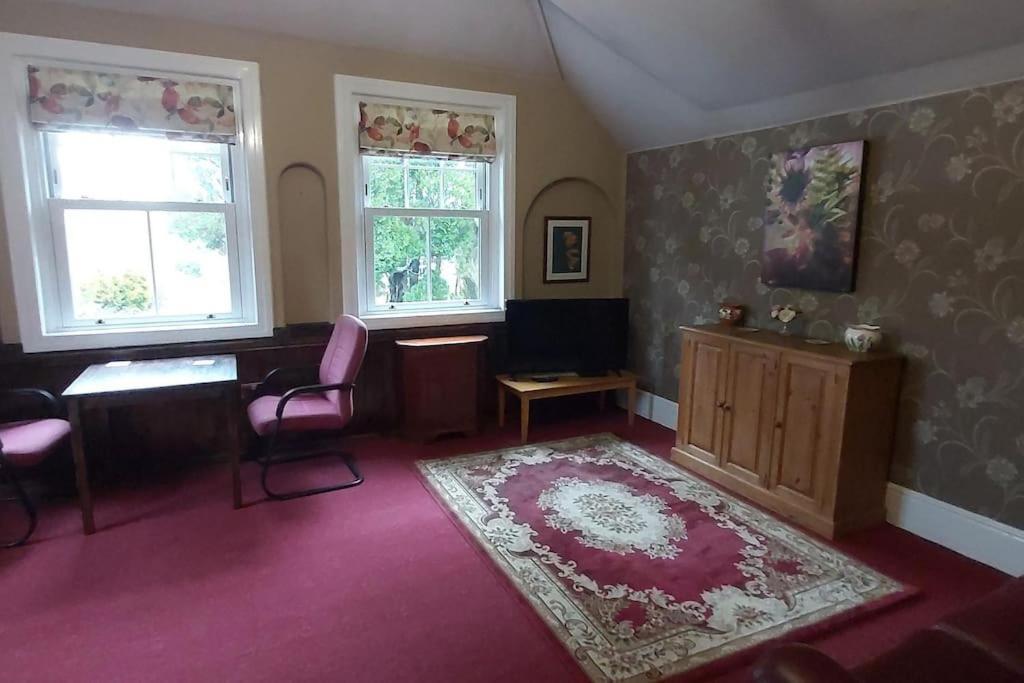 Apartment Country Mansion - Private Annexe Llanwrda